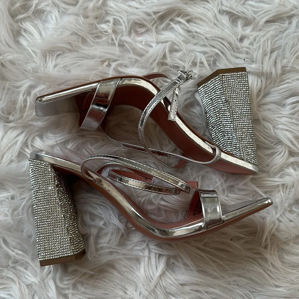 ASOS 💎 Sandals - Picture 4 of 7